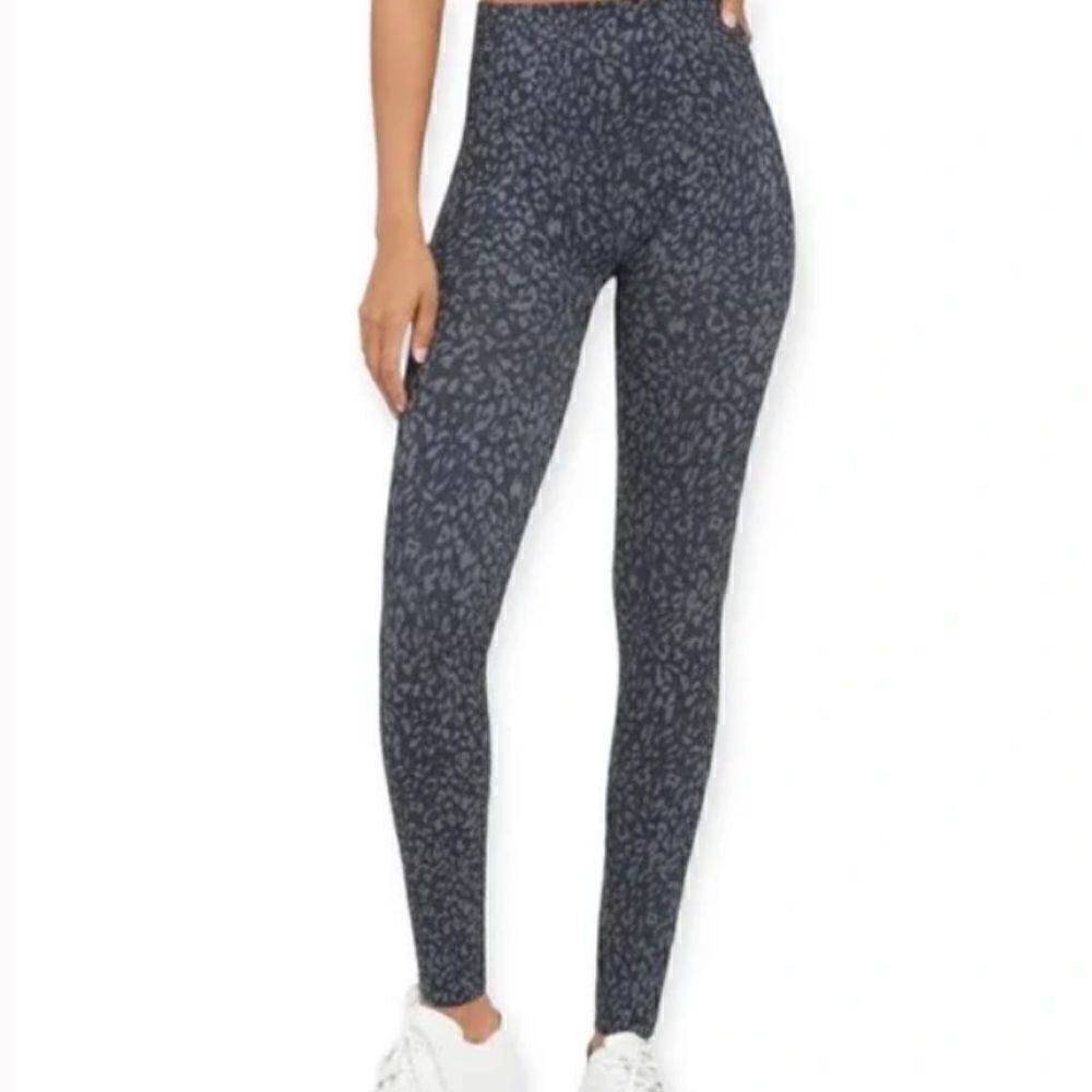 Spanx Look at Me Now Seamless Indigo Leopard Print Leggings Size Small